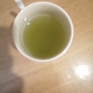 意外とおいしぃ！はちみつレモン緑茶